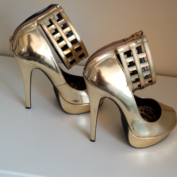 SOLD Gorgeous gold heels with with cage detail - Picture 5 of 8